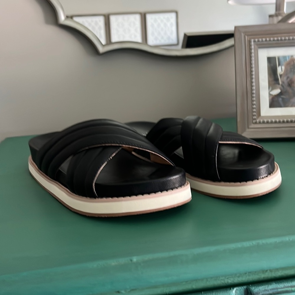 Oasis Society Black Sandals Size 10